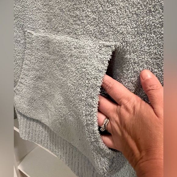 UGG Women's Sweater - Picture 6 of 8